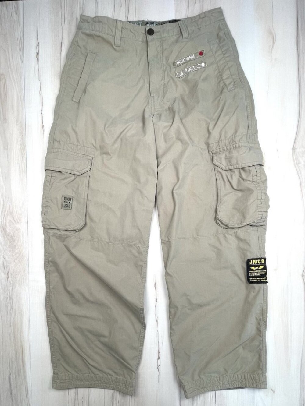 VTG JNCO JEANS Mens 33x32 Khaki Baggy Skater Cargo PANTS Patch DNM-DIV/85 Skull